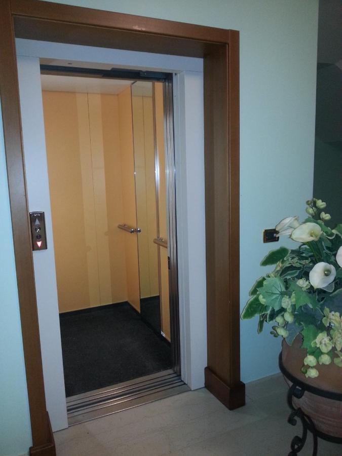 Hotel Maddaloni Tufino エクステリア 写真