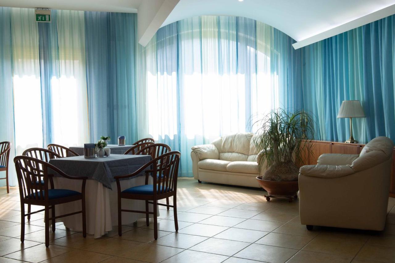 Hotel Maddaloni Tufino エクステリア 写真