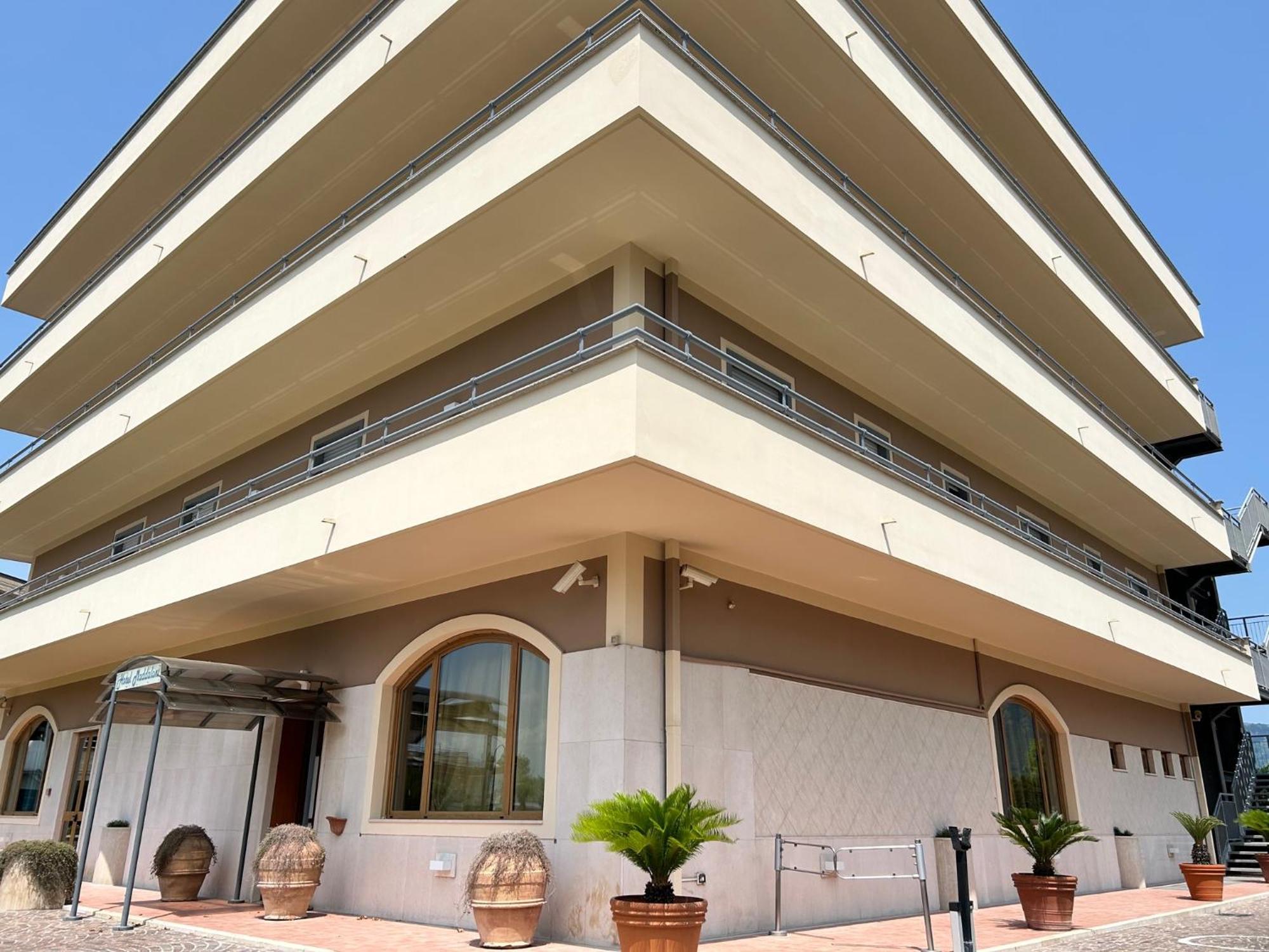 Hotel Maddaloni Tufino エクステリア 写真