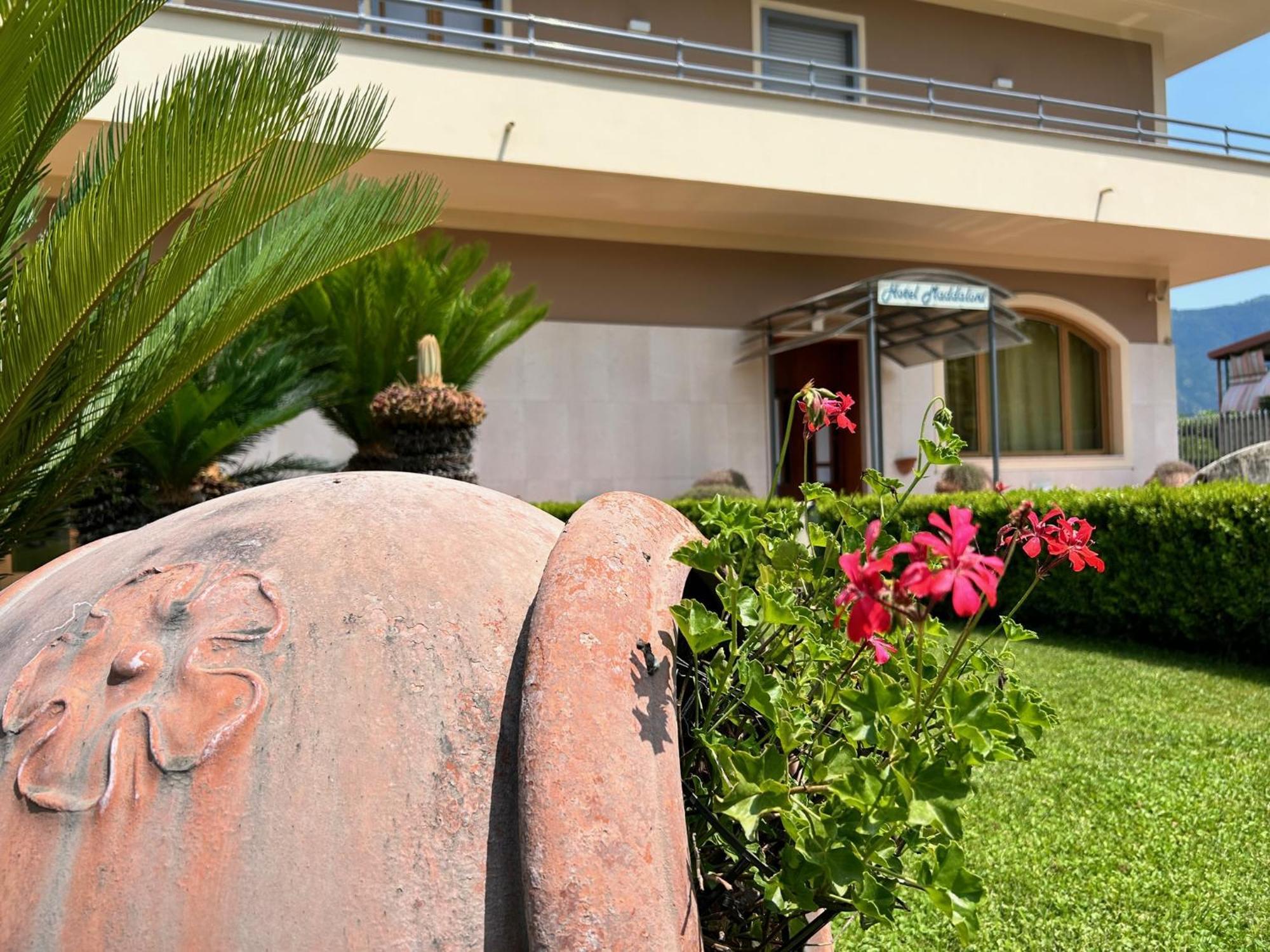 Hotel Maddaloni Tufino エクステリア 写真