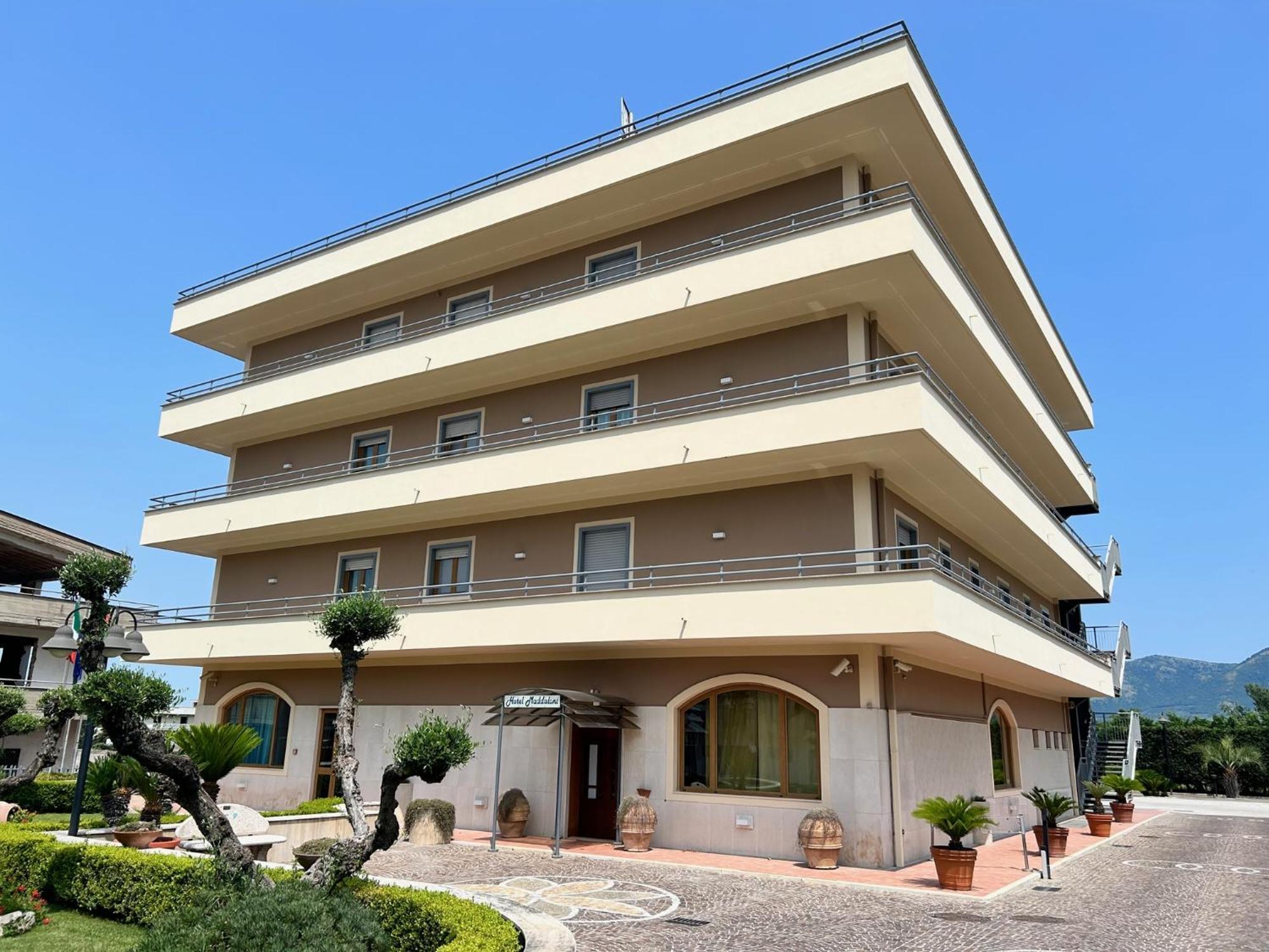 Hotel Maddaloni Tufino エクステリア 写真
