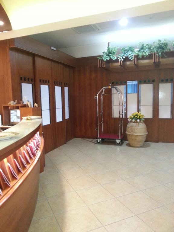 Hotel Maddaloni Tufino エクステリア 写真